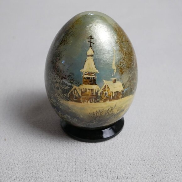 Hand-Painted Russian Lacquer Egg Shaped Trinket Box With Village Scene Vintage